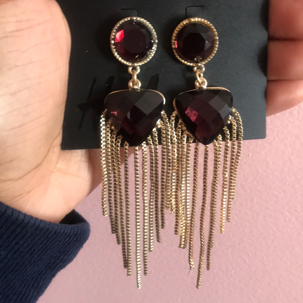 DANGLING EARRINGS